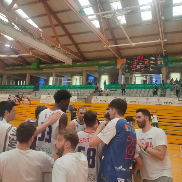 Tú Súper CB La Zubia celebra el triunfo (CB LA ZUBIA) Tú Súper CB La Zubia celebra el triunfo (CB LA ZUBIA)