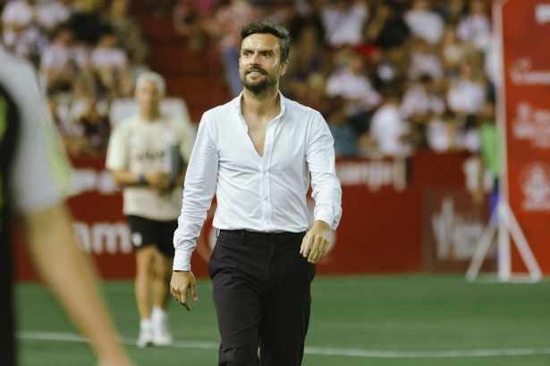El entrenador del Sporting de Gijón, Rubén Albés (UD LAS PALMAS) El entrenador del Sporting de Gijón, Rubén Albés (UD LAS PALMAS)