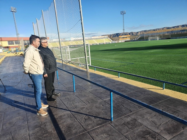 Nuevo césped artificial en el Municipal `Pepe Poyatos` (AYTO. GUADIX) Nuevo césped artificial en el Municipal `Pepe Poyatos` (AYTO. GUADIX)