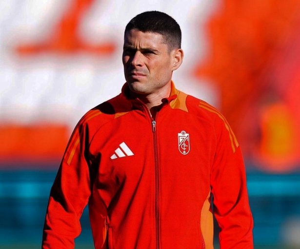 Sergio Ruiz repitió en el once (GRANADA CF) Sergio Ruiz repitió en el once (GRANADA CF)