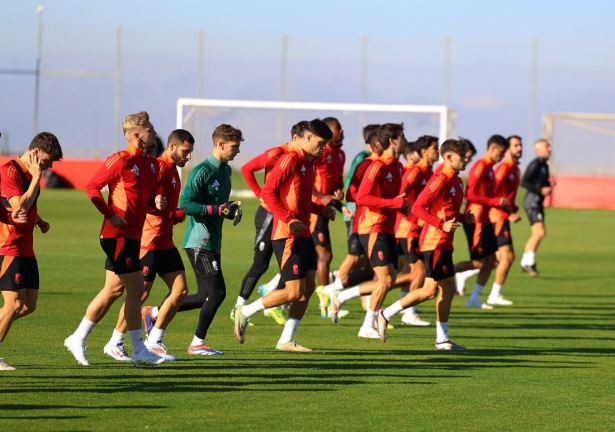 El equipo vuelve este martes al trabajo (J. AZCOYTIA) El equipo vuelve este martes al trabajo (J. AZCOYTIA)