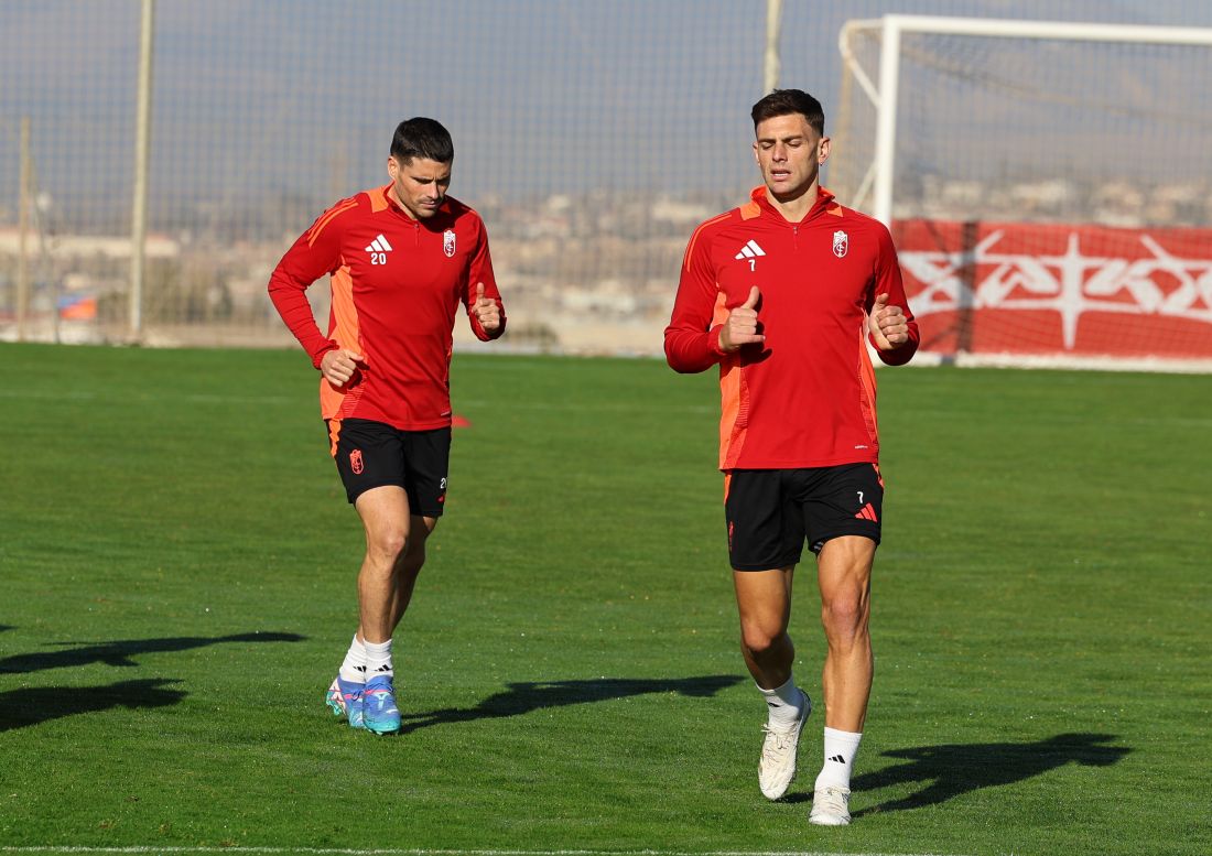Sergio Ruiz y Boyé se han vuelto a ejerctiar con normalidad (J. AZCOYTIA)