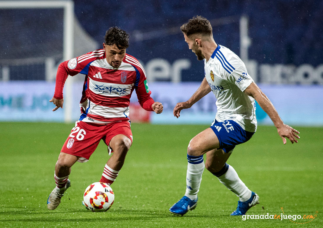 Rodelas en una jugada en el partido de Copa ante el Real Zaragoza (LOF)