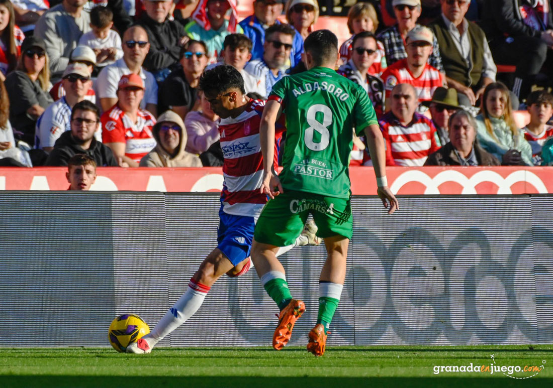 Reinier en una acción del encuentro ante Aldasoro (JOSÉ M. BALDOMERO)