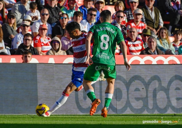 Reinier en una acción del encuentro ante Aldasoro (JOSÉ M. BALDOMERO) Reinier en una acción del encuentro ante Aldasoro (JOSÉ M. BALDOMERO)