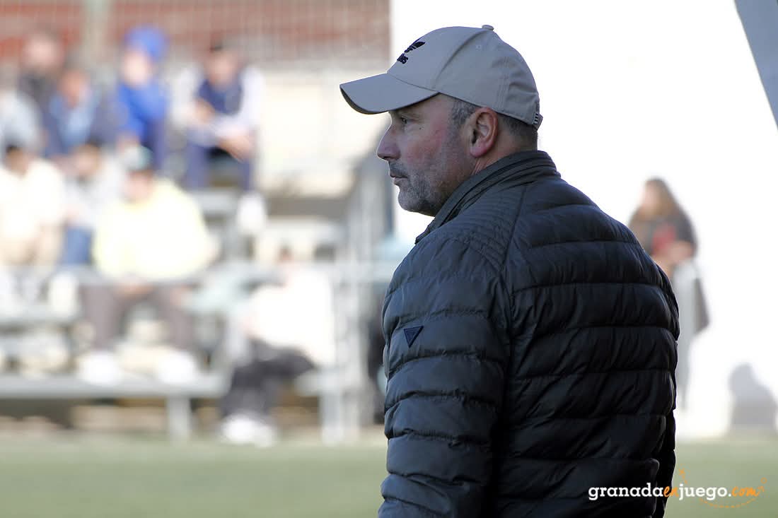 Thierry Pérez durante el partido ante el Huétor Tájar (J. PALMA) 