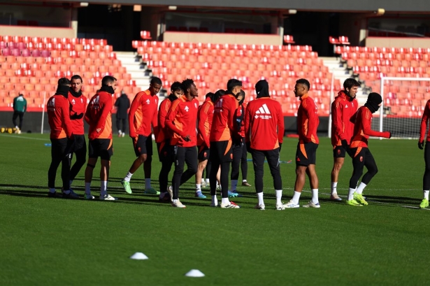 El equipo se ha ejercitado en Los Cármenes (J. AZCOYTIA) El equipo se ha ejercitado en Los Cármenes (J. AZCOYTIA)