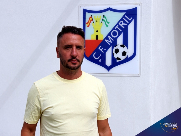 El director deportivo del CF Motril, Víctor Barbado `Viti` (J. PALMA)