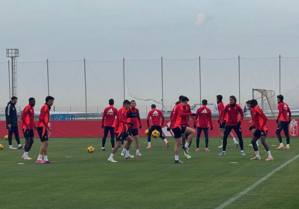 Sesión en `cuadro` en la Ciudad Deportiva (J. AZCOYTIA) Sesión en `cuadro` en la Ciudad Deportiva (J. AZCOYTIA)