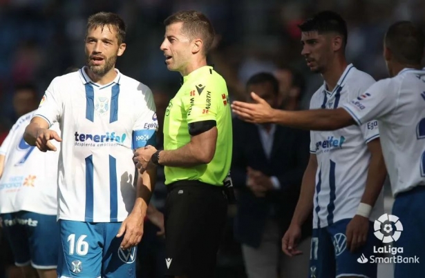 Ávalos Barrera arbitrará el duelo entre Granada y Eibar (LALIGA) Ávalos Barrera arbitrará el duelo entre Granada y Eibar (LALIGA)