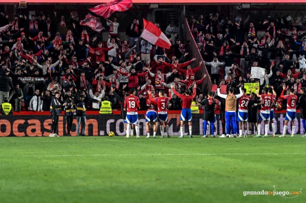 La Copa regresa a Los Cármenes (JOSÉ M. BALDOMERO) La Copa regresa a Los Cármenes (JOSÉ M. BALDOMERO)