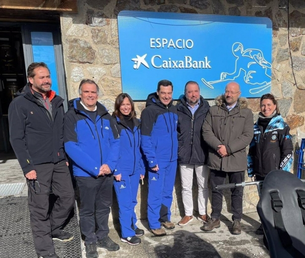 Autoridades y responsables de CaixaBank visitan la nueva sala de transición para las personas con discapacidad (CAIXBANK) Autoridades y responsables de CaixaBank visitan la nueva sala de transición para las personas con discapacidad (CAIXBANK)