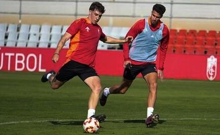 Hugo Martínez se despide del Recreativo (GRANADA CF) Hugo Martínez se despide del Recreativo (GRANADA CF)