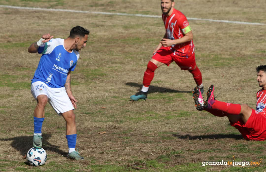 La UD Maracena abrirá el año en San Pedro (J. PALMA)