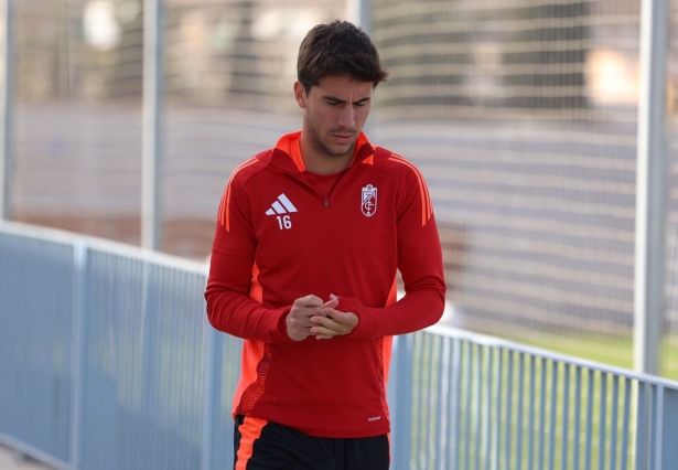Lama sigue esperando su momento en Liga (J. AZCOYTIA) Lama sigue esperando su momento en Liga (J. AZCOYTIA)