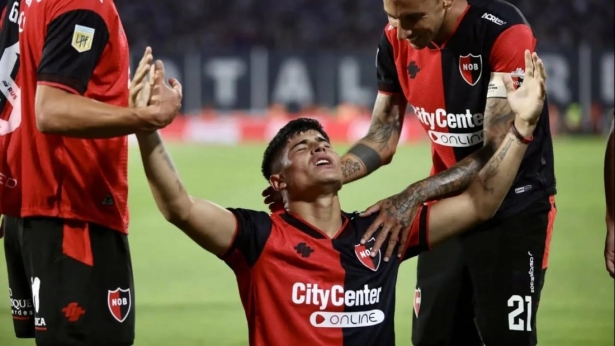 Agustín Juárez celebrando su primer gol con Newll`s (TyC SPORTS) Agustín Juárez celebrando su primer gol con Newll`s (TyC SPORTS)