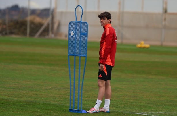 Pablo Sáenz sigue entrenando a la espera de cerrar su cesión (J. AZCOYTIA) Pablo Sáenz sigue entrenando a la espera de cerrar su cesión (J. AZCOYTIA)