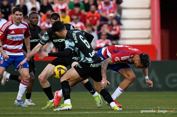 Reinier se lesionó ante el Sporting (JOSÉ M. BALDOMERO) Reinier se lesionó ante el Sporting (JOSÉ M. BALDOMERO)