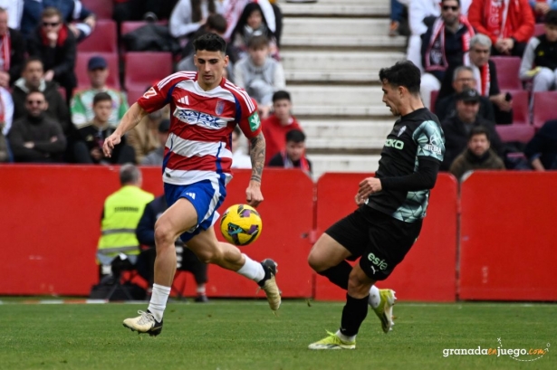 Rubén Sánchez firmó un partido muy completo (JOSÉ M. BALDOMERO) Rubén Sánchez firmó un partido muy completo (JOSÉ M. BALDOMERO)