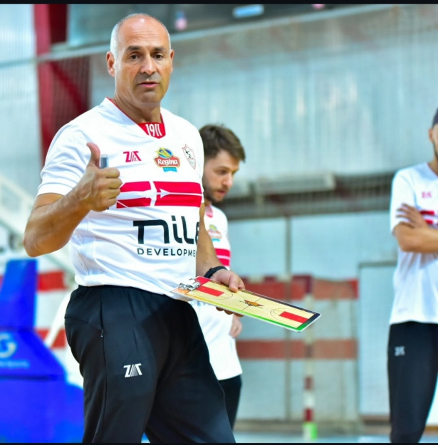 Curro Segura durante un entrenamiento con su nuevo equipo (AL ZAMALEK)