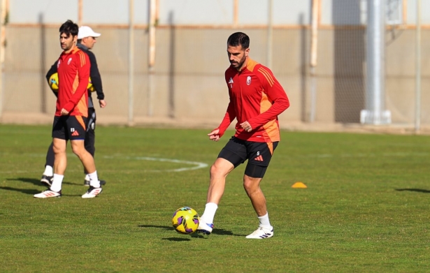 Insua está de vuelta tras perderse varias jornadas (J. AZCOYTIA) Insua está de vuelta tras perderse varias jornadas (J. AZCOYTIA)