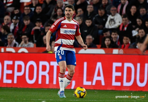 Sergio Ruiz realizó un gran partido ante el Real Zaragoza (JOSÉ M. BALDOMERO) Sergio Ruiz realizó un gran partido ante el Real Zaragoza (JOSÉ M. BALDOMERO)