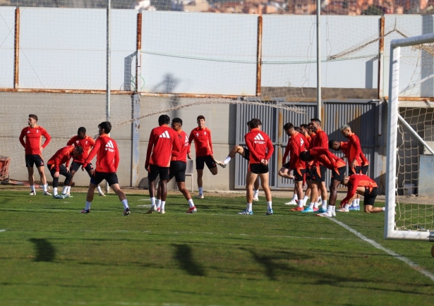 El equipo regresa el martes a los entrenamientos (J. AZCOYTIA) El equipo regresa el martes a los entrenamientos (J. AZCOYTIA)