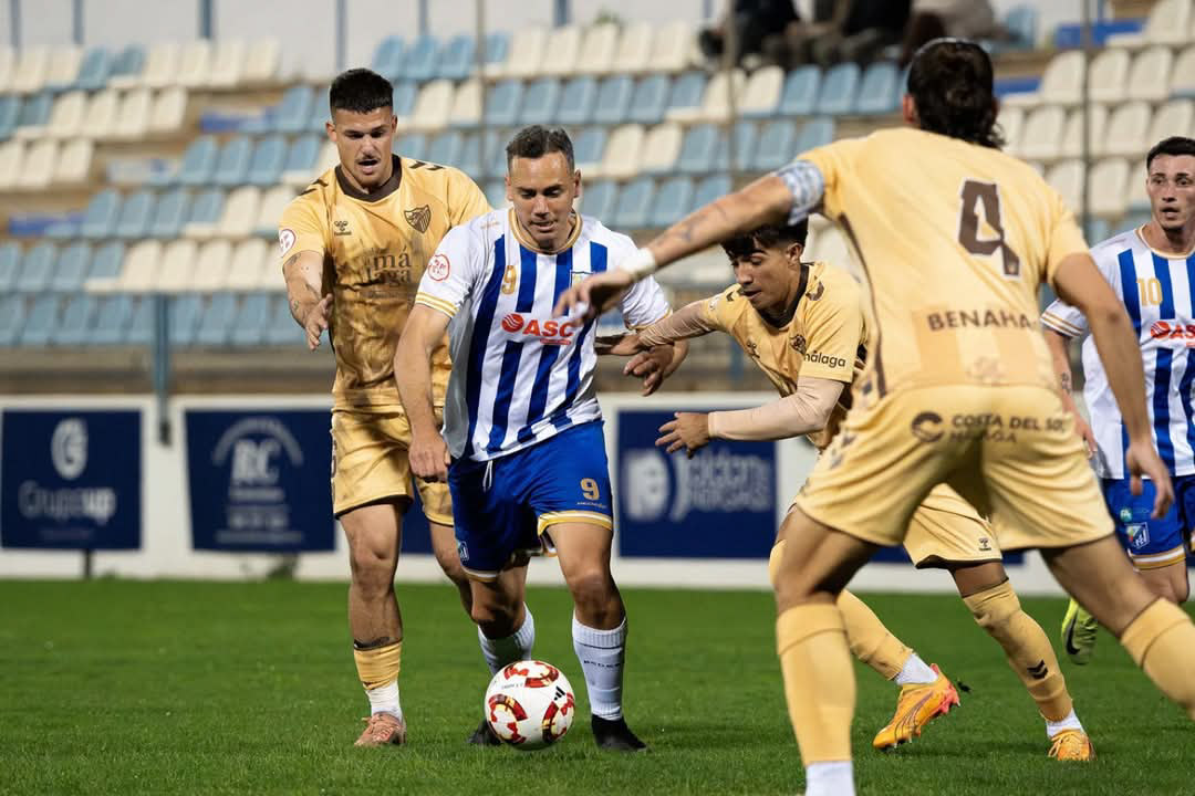 Antonio López marcó al Mijas Las Lagunas (CF MOTRIL/ARCHIVO)