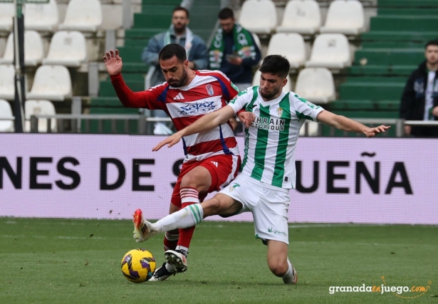 Insua no pelea por un balón con Theo Zidane (LOF) Insua no pelea por un balón con Theo Zidane (LOF)