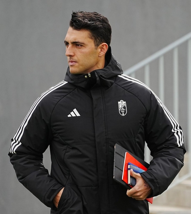 Arturo Ruiz no ha podido celebrar su cumpleaños con una victoria (GRANADA CF) Arturo Ruiz no ha podido celebrar su cumpleaños con una victoria (GRANADA CF)