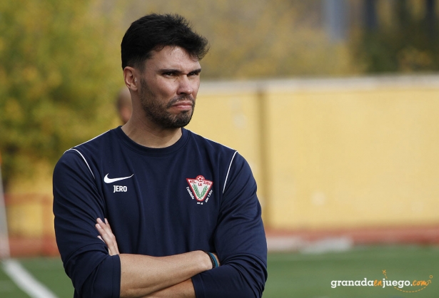 El entrenador del Atlético La Zubia, Jero Castellanos (J.PALMA)
