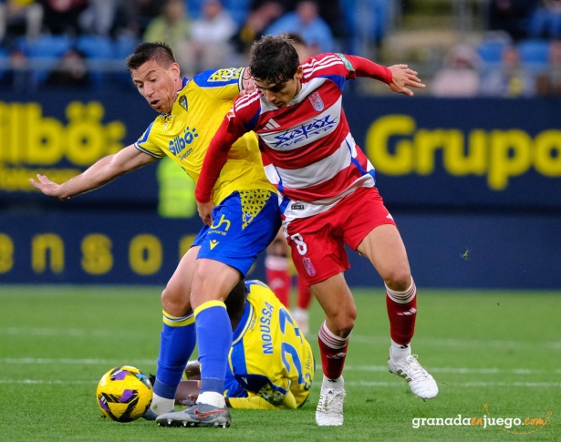 El Granada CF perdió en su última salida en el campo del Cádiz CF (LOF) El Granada CF perdió en su última salida en el campo del Cádiz CF (LOF)