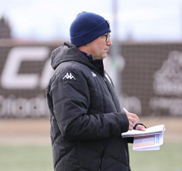 El entrenador del Arenas de Armilla, Thierry Pérez (JOSÉ ANDRÉS FERNÁNDEZ)