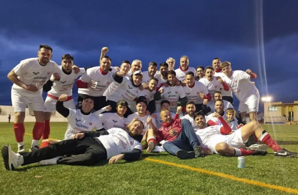 El Águilas de Zujaira celebra el ascenso 