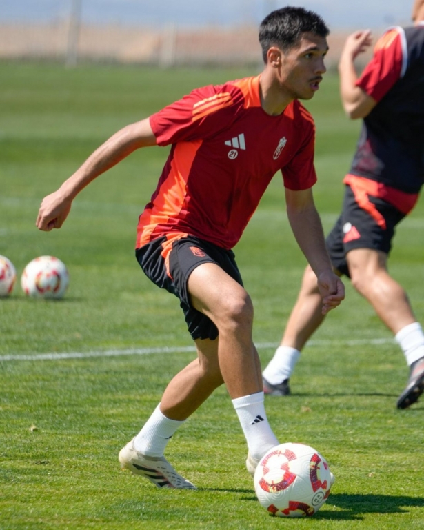 El Recre intentará retrasar el descenso (GRANADA CF)