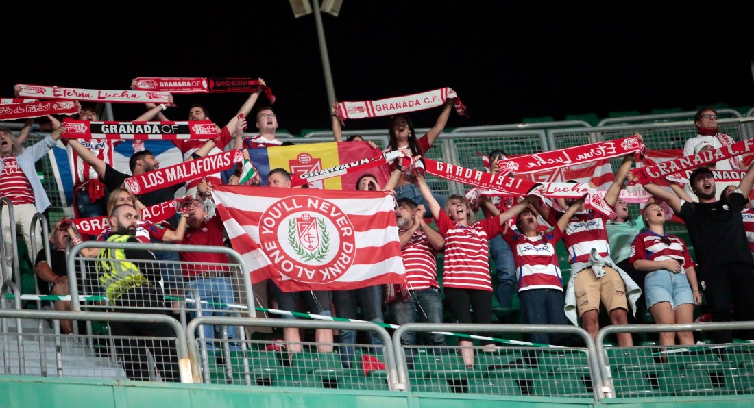 Afición del Granada desplazada a Elche en la primera vuelta (LOF)