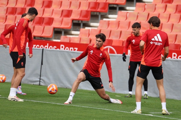 El equipo ha completado la última sesión de la semana (J. AZCOYTIA)