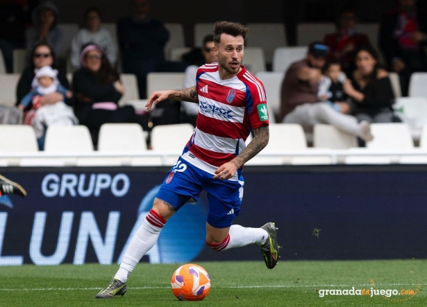 Ricard Sánchez en un momento del encuentro ante el FC Cartagena (LOF)
