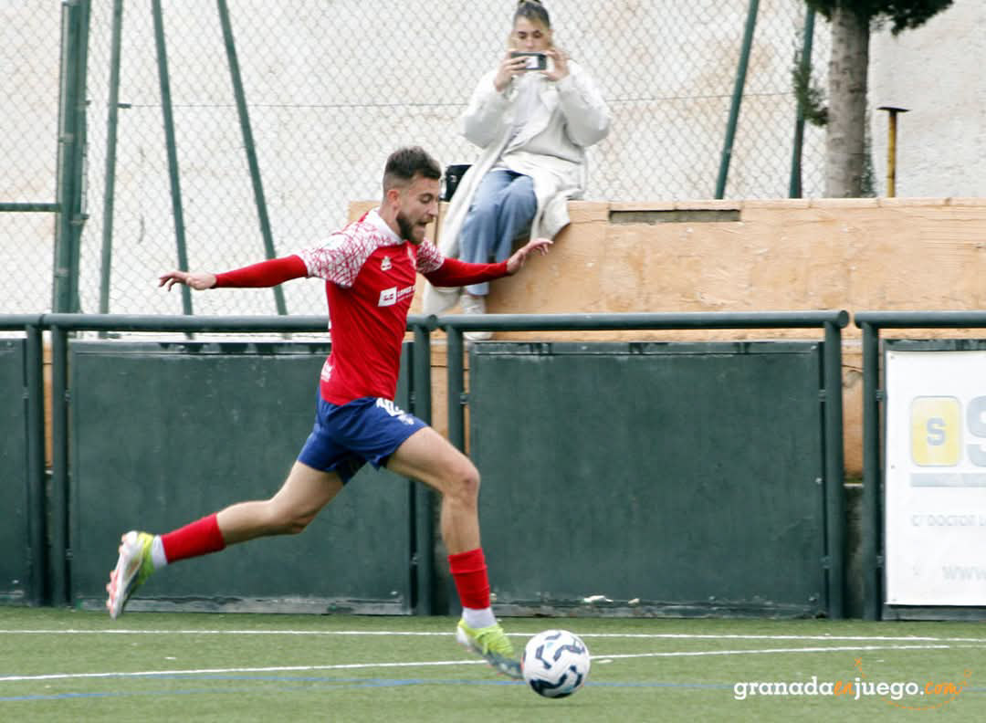Nacho Buil en un partido anterior del Churriana (J. PALMA /ARCHIVO)