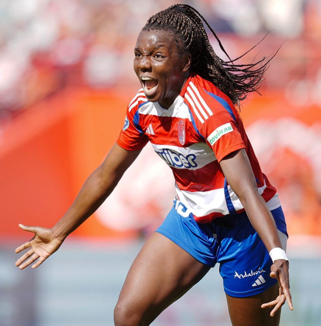 Edna podría cambiar de aires en verano (GRANADA CF)