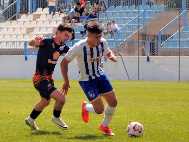 El CF Motril fue muy superior al Torredonjimeno (SEMANARIO MUCHO DEPORTE) El CF Motril fue muy superior al Torredonjimeno (SEMANARIO MUCHO DEPORTE)