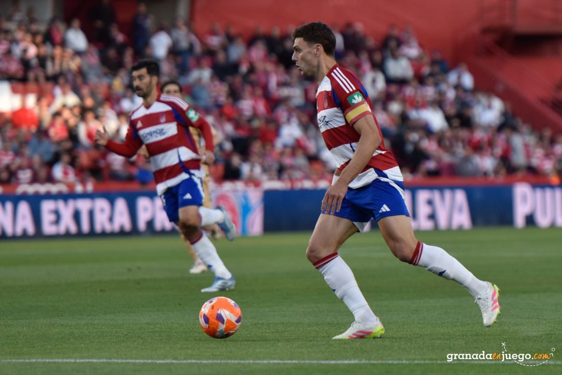 Boyé fue de lo poco rescatable del Granada (JOSÉ M. BALDOMERO)