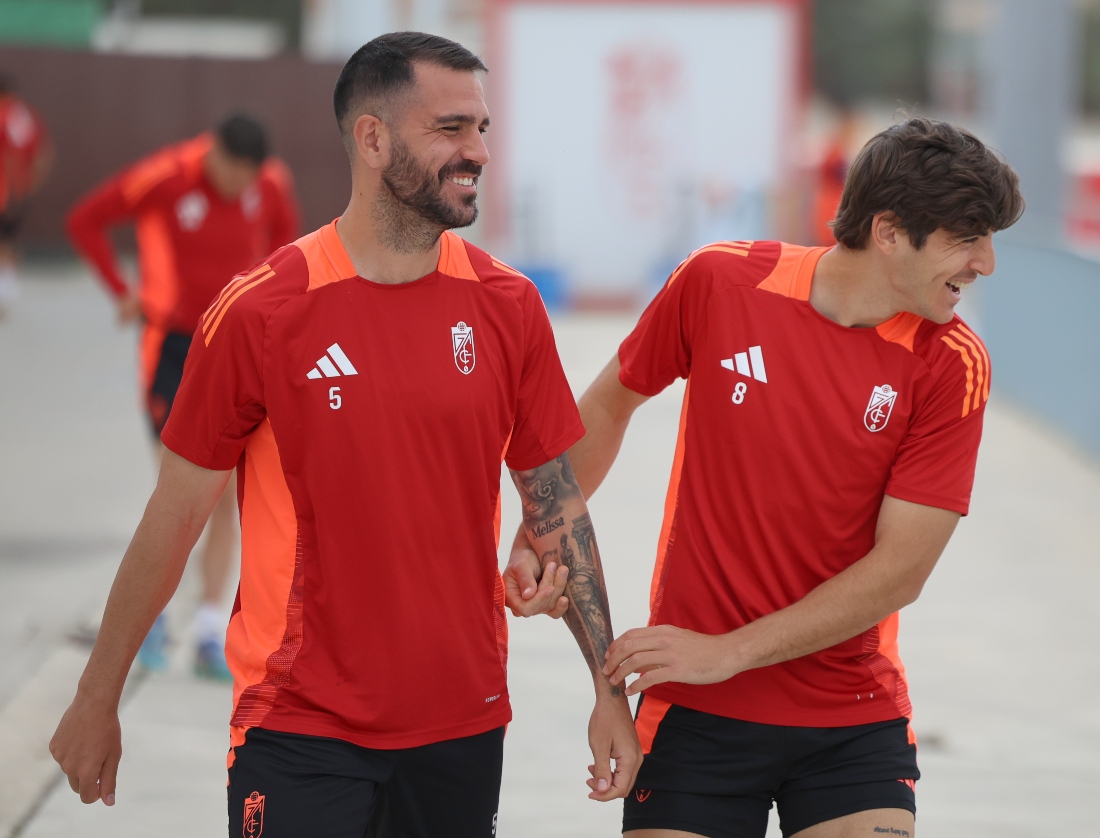 Insua y Villar, dos de los futbolistas que ya conocen a Pacheta (J. AZCOYTIA)