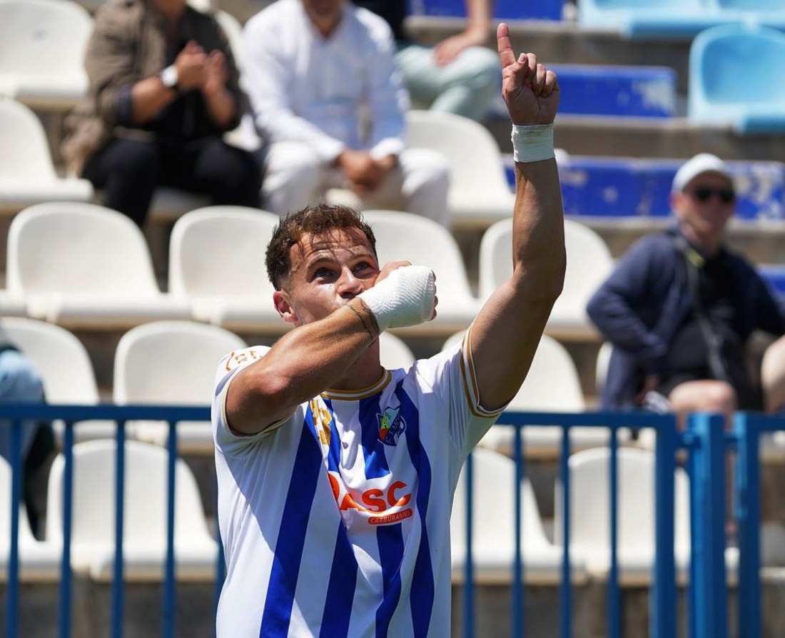 El Motril comienza su lucha por el ascenso (CF MOTRIL)