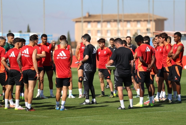 La plantilla va a sufrir muchos cambios este verano (J. AZCOYTIA) La plantilla va a sufrir muchos cambios este verano (J. AZCOYTIA)