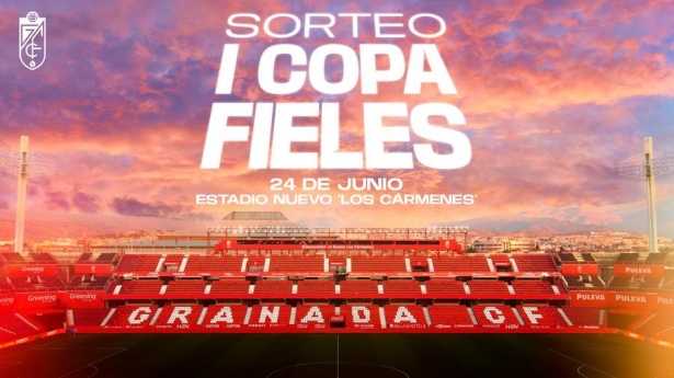 Los aficionados más fieles podrán pisar el césped de `Los Cármenes` Los aficionados más fieles podrán pisar el césped de `Los Cármenes`