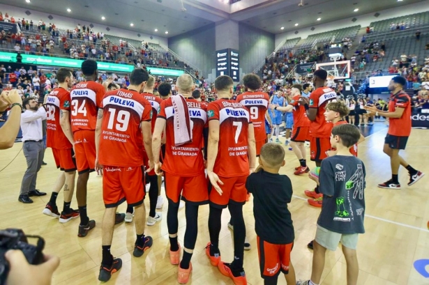 Las opciones de seguir en ACB siguen vivas para el Coviran (JOSÉ VELASCO) Las opciones de seguir en ACB siguen vivas para el Coviran (JOSÉ VELASCO)