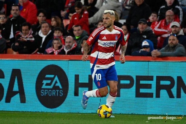 El Granada realizó una importante inversión por Stoichkov (JOSÉ M. BALDOMERO)