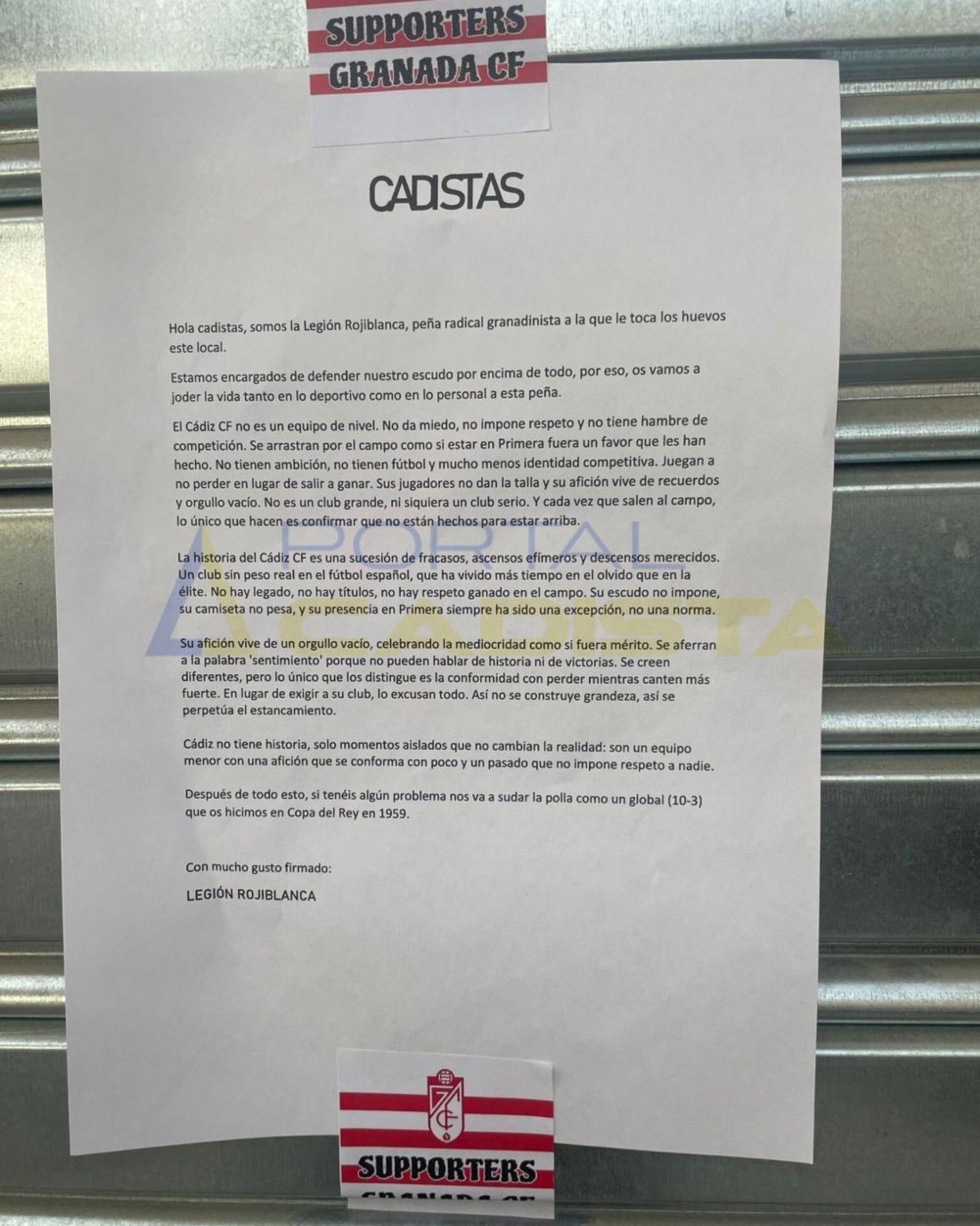 Nota intimidatorioa aparecida en la sede de la peña cadista en Úbeda 