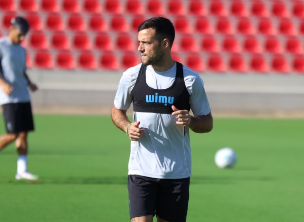 Arnáiz podrá debutar de forma oficial con el Granada (J. AZCOYTIA) Arnáiz podrá debutar de forma oficial con el Granada (J. AZCOYTIA)